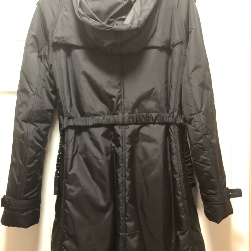 Burberry London coat - Picture 2 of 8